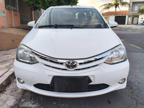 TOYOTA ETIOS 1.5 XLS SEDAN 16V FLEX 4P MANUAL
